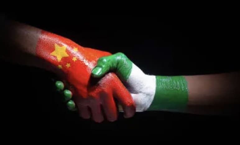 China and Nigeria partnership handshake